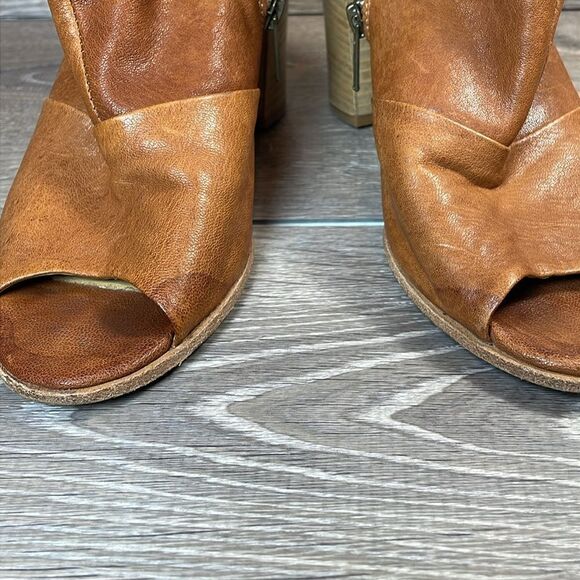 Steven by Steve Madden Cognac Leather Women’s Sz 7.5/EU 38 Peep Toe Heel Booties - Picture 12 of 12